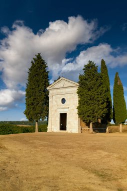 San Quirico d 'Orcia Val d' Orcia Toskana İtalya. Chapel Vitaleta (Cappella della Madonna di Vitaleta) - Tarih: 01 - 09 - 2023