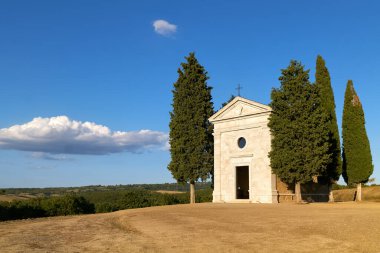 San Quirico d 'Orcia Val d' Orcia Toskana İtalya. Chapel Vitaleta (Cappella della Madonna di Vitaleta) - Tarih: 01 - 09 - 2023