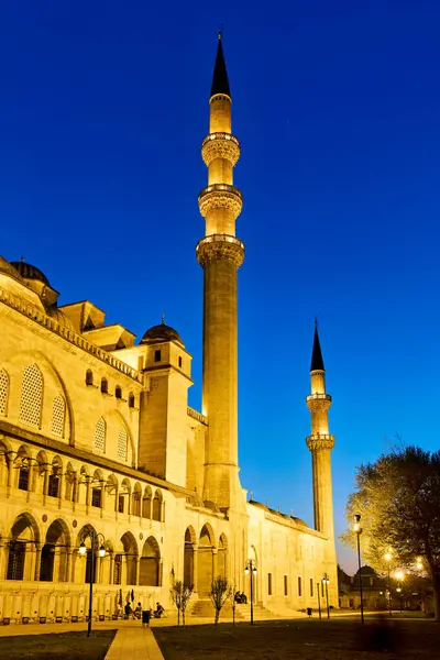 İstanbul hindisi. Gün batımında Süleyman Camii - Tarih: 29 - 04 - 2023