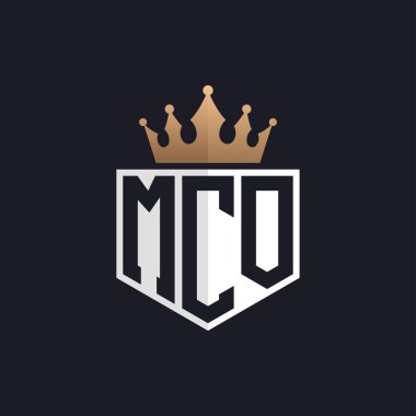 Crown 'lu lüks MCO logosu. Seçkin Markalar için MCO Harf Logosu. Üst Düzey İşletmeler için Harf MCO Monogramı