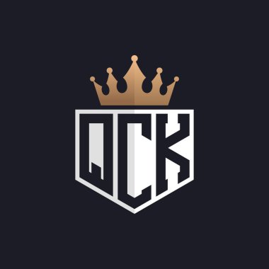 Crown 'lu lüks QCK Logosu. Seçkin Markalar için Seçkin Baş harfler QCK Harf Logosu. Üst Düzey İşletmeler için QCK Monogramı