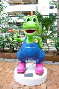 Hong Kong, Çin - 4 Şubat 2024: Sağlık Eğitim Sergisi ve Kaynak Merkezi 'nde Cleamn Büyükelçisi Ah Tak figürü.