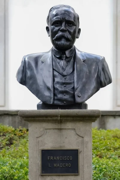 Francisco I. Madero 'nun baskını. Meksikalı işadamı, devrimci, yazar ve devlet adamı. Los Pinos Kültür Kompleksi' ne yerleştirilen Meksika 'nın 37.