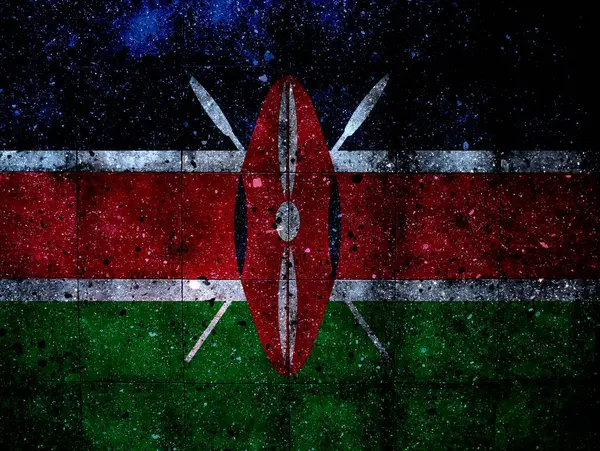 Kenya bayrağıyla boyanmış granit bir duvarın fotoğrafı.