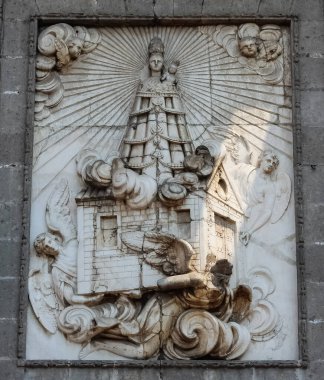  Mexico City 'deki Loreto Leydisi' nin rahatlaması.