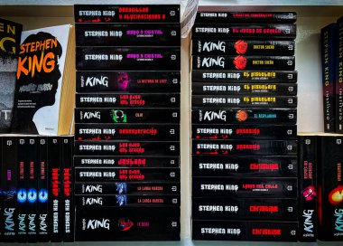 Stephen King 'in bazı romanlarının ayrıntıları. 