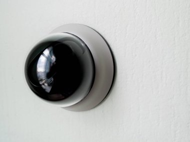 CCTV güvenlik kameralarını kapatın.