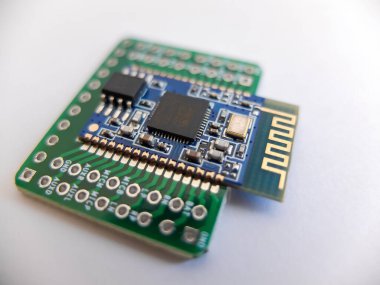 Elektronik projeler için Bluetooth modülü. Kapat..