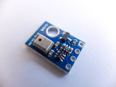 Yüksek hassas dijital sıcaklık ve nem sensörü AHT10