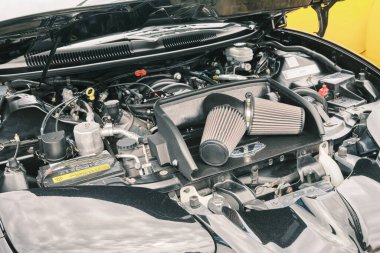 Auburn WA USA, 4 Temmuz 2025 - Klasik bir 4 Temmuz geleneği için klasik ulaşım meraklıları Les Gove Park 'ın antika arabalarına, kamyonlarına ve motosikletlerine hayran kalabilirler