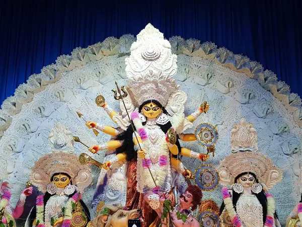 Durga Puja Idol Tanrıça Durga 'nın Yürekten Kutlaması, 30 Ekim 2022, Batı Bengal Hindistan.