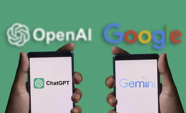 Dhaka, Bangladeş - 22 Aralık 2023: Google, OpenAI ChatGPT ile rekabet etmek için Gemini adında yeni bir yapay zeka modeli duyurdu. Sundar Pichai Google CEO 'su diyor ki: İkizler dönemindeyiz. Gemini en son büyük dil. 