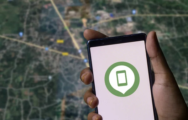 Dhaka, Bangladeş Ocak 2024: Google Telefon ekranında Aygıtımı Bul android uygulaması.