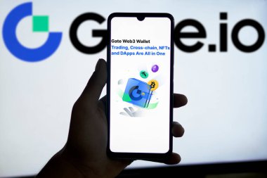 Şifreli değiş tokuş şirketi Gate Global Corp, Dhaka, Bangladeş 'in logosuna sahip cep telefonu 20 Mart 2024: