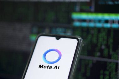 Facebook Yapay Zeka, Dhaka, Bangladeş için akıllı telefondan Meta AI logosu 25 Nisan 2024.