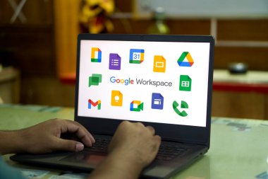 Dhaka, Bangladeş 01 Temmuz 2024: Google Çalışma Alanı, Google tarafından bir bulut hesaplama, üretkenlik ve işbirliği araçları koleksiyonu, yazılım ve ürünler.