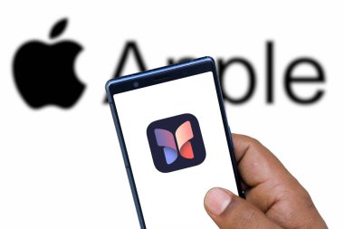 Dhaka, Bangladeş 14 Ağustos 2024: Telefon ekranında Apple Journal uygulaması.