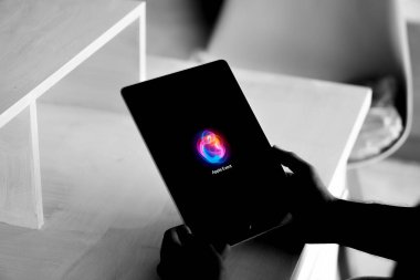 Tablet ekranında Apple Event Logosu, Dhaka, Bangladeş 27 Ağustos 2024.