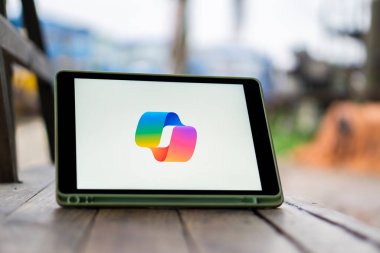 Microsoft Copilot logosu akıllı telefon, Dhaka, Bangladeş 05 Eylül 2024.