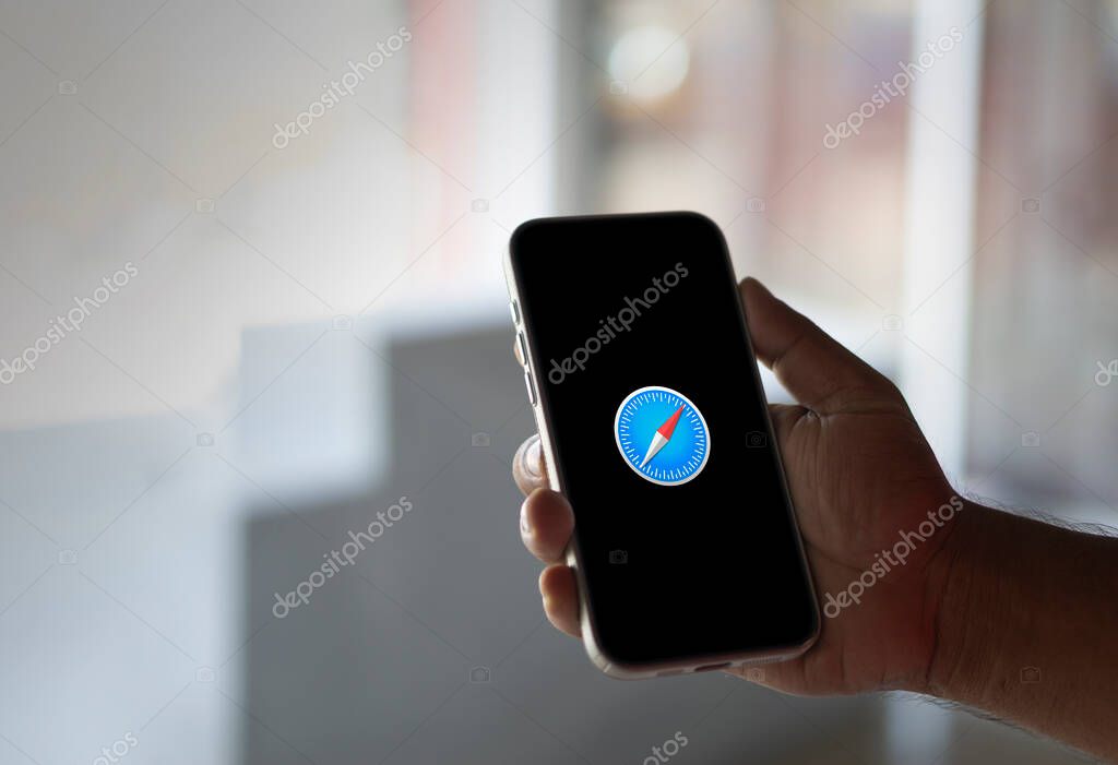 Dhaka, Bangladesh 26 Nov 2024:Safari Browser logo on the smartphone.