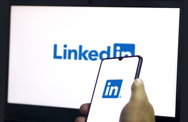 LinkedIn, İnternet, Dhaka, Bangladeş 01 Aralık 2024 'te dünyanın en büyük profesyonel ağıdır..