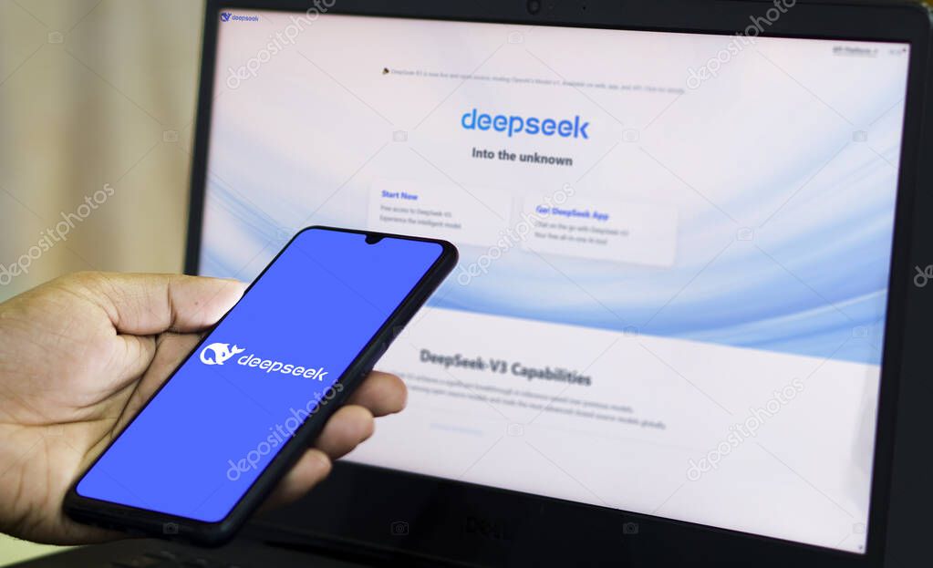 Dhaka, Bangladesh 27 ene 2025: El logo Deepseek Ai se muestra en el ...