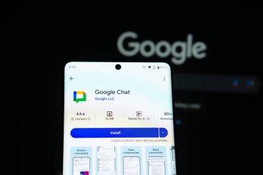Dhaka, Bangladeş 09 Şubat 2025: Google Chat, Google tarafından geliştirilen bir iletişim yazılımı.