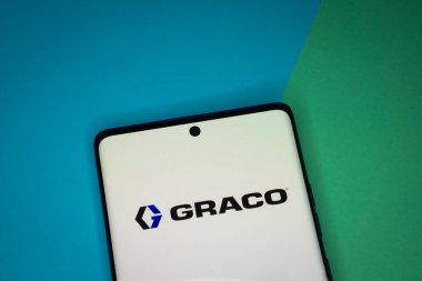 Dhaka, Bangladeş 11 Mart 2025: Graco Inc şirket logosu cep telefonunda sergilendi.