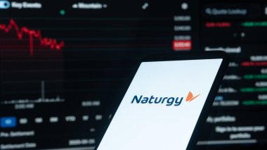 Dhaka, Bangladeş 10 Nisan 2025: Naturgy, doğalgaz ve elektrik hizmetlerinde uzmanlaşmış çok uluslu bir enerji şirketi. Yenilenebilir enerji ve yeniliğe bağlılar..