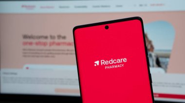 Dhaka, Bangladeş 19 Nisan 2025: Redcare Eczane N.V. Hollanda 'nın Sevenum şehrinde kurulmuş bir eczane perakendecisi..