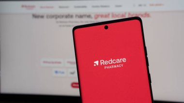 Dhaka, Bangladeş 19 Nisan 2025: Redcare Eczane N.V. Hollanda 'nın Sevenum şehrinde kurulmuş bir eczane perakendecisi..