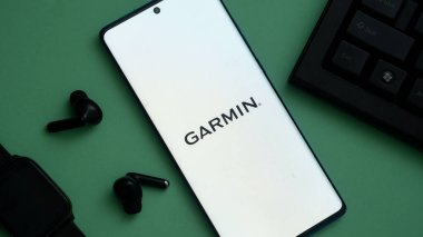 Dhaka, Bangladeş 04 Mayıs 2025: Garmin Logo Smartphone, Garmin çok uluslu bir Amerikan teknolojisidir..