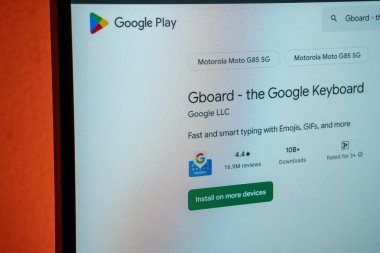 Dhaka, Bangladeş 23 Ağustos 2025: Reytingli Gboard uygulama listesi ve kurulum seçeneği