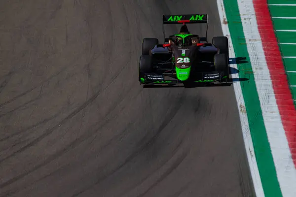 Joshua Dufek (AUT) İtalyan pratisyen hekim haftası boyunca Aix Racing 'in arabasıyla Imola' daki Enzo e Dino Ferrari Pisti 'nin Acque Minerali köşesinde üçüncü turda