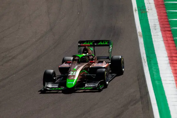 Joshua Dufek (AUT) İtalyan pratisyen hekim haftası boyunca Aix Racing 'in arabasıyla Imola' daki Enzo e Dino Ferrari Pisti 'nin Acque Minerali köşesinde üçüncü turda