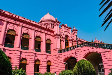 Bangladeş 'in başkenti Dhaka' nın eski kasabasındaki kraliyet sarayı Ahsan Manjil.