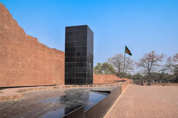 Dhaka 'daki anıtın duvarı.