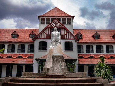 Zia Memorial Müzesi, aynı zamanda Chittagong, Bangladeş 'teki Old Circuit House olarak da bilinir. Chittagong 'da güzel bir mimari mekan. Bu eski bina 1913 'ün İngiliz döneminde kuruldu. Başkan Zia Chittagong Devre Evi 'nde suikasta uğradı..