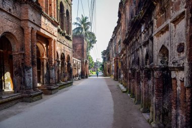 Panam City, Bangladeş 'te terk edilmiş tarihi bir harabe. Panam şehri, Bangladeş 'te terk edilmiş tarihi bir antik şehir. Eski tarihi yerlerin yolu.