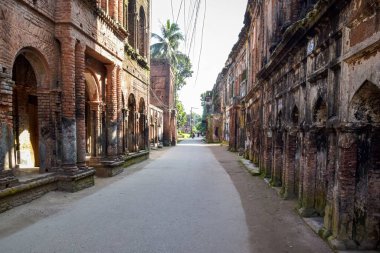 Panam City, Bangladeş 'te terk edilmiş tarihi bir harabe. Panam şehri, Bangladeş 'te terk edilmiş tarihi bir antik şehir. Eski tarihi yerlerin yolu.
