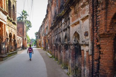 Panam City, Bangladeş 'te terk edilmiş tarihi bir harabe. Panam şehri, Bangladeş 'te terk edilmiş tarihi bir antik şehir. Eski tarihi yerlerin yolu.