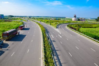 Dhaka mawa Bhanga Otoyolu. Bangladeş 'te yeni yol ve otoyol.