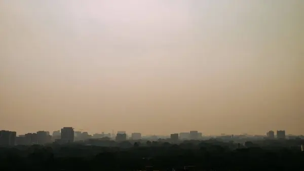 stock image Cityscape of Dhaka, Bangladesh before the dawn. 