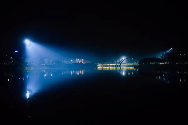 Gecenin Çeşmesi, Hatirjheel, Dhaka.