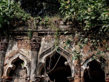 Andharkota Nawabganj 'daki Bangladeş şehrinin gizemli tapınağı. 