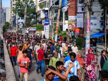 Bangladeş kota reform hareketi ve Bangladeş 'te hükümet karşıtı demokrasi yanlısı bir protesto. İnsanlar Başbakan Şeyh Hasina 'nın istifasını kutluyor.