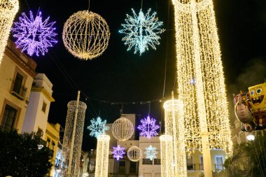                               Luces de navidad en la calle 