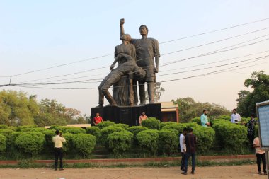 Jahangirnagar üniversite fotoğrafları, akademik mükemmeliyetin gururlu anıtları olarak ayakta durun.. 