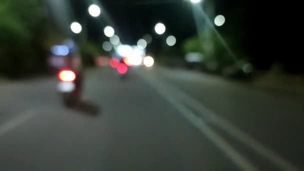 Bokeh Βίντεο Φόντο Της Κυκλοφορίας Νύχτα Θολή Χωριό Δρόμο Νύχτα — Αρχείο Βίντεο