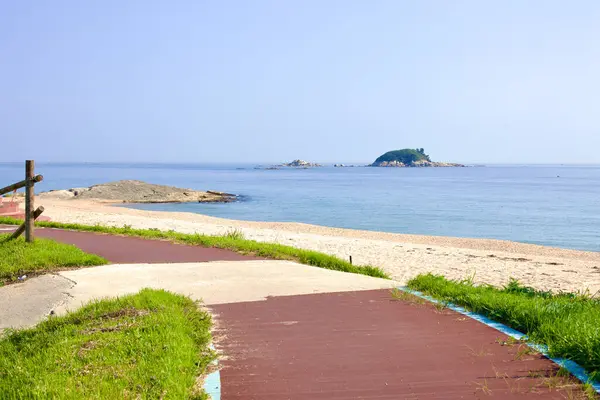 2019年7月30日 韩国戈松县 靠近奉坡海滩的自行车道上 环绕着美丽宁静的自然风光 尽收眼底 尽收眼底 尽收眼底 尽收眼底 — 图库照片